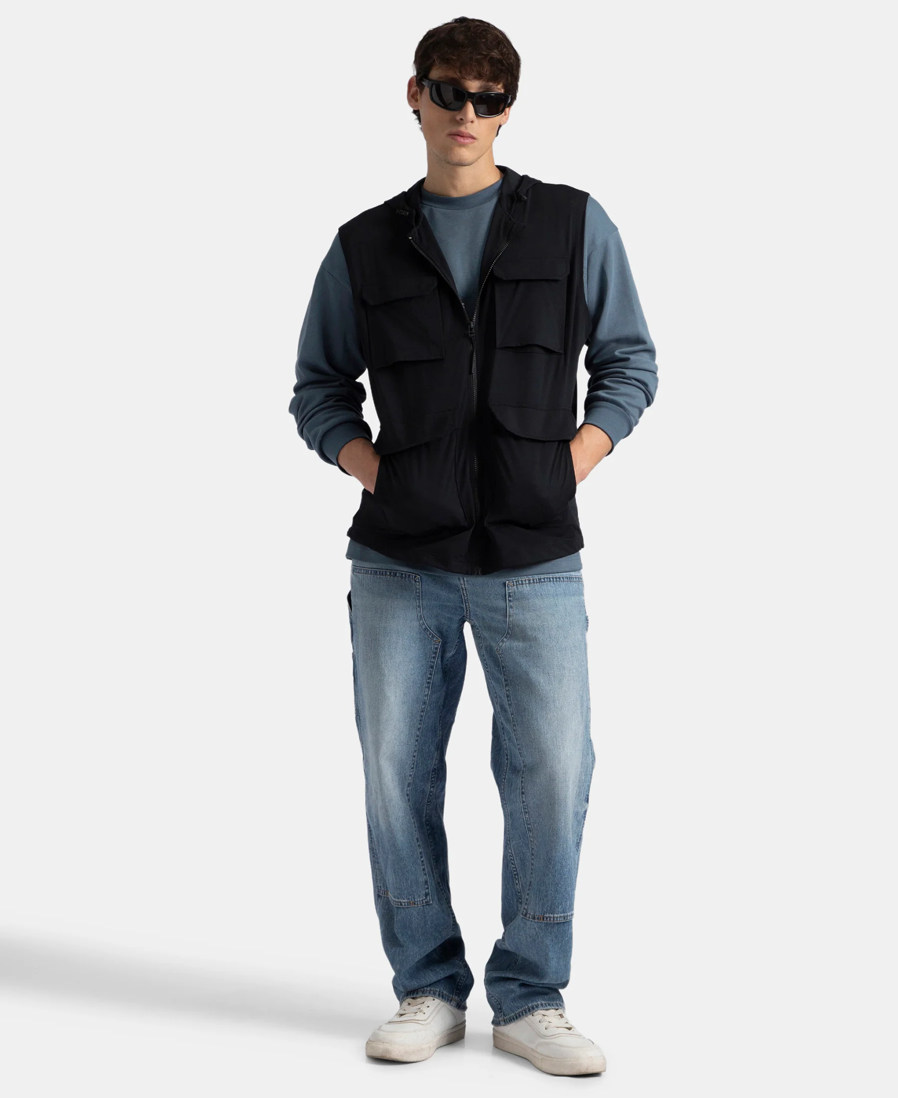 Microfiber Fabric 6 Pocket Full Zip Closure Hoodie Gilet - Black - Image 4