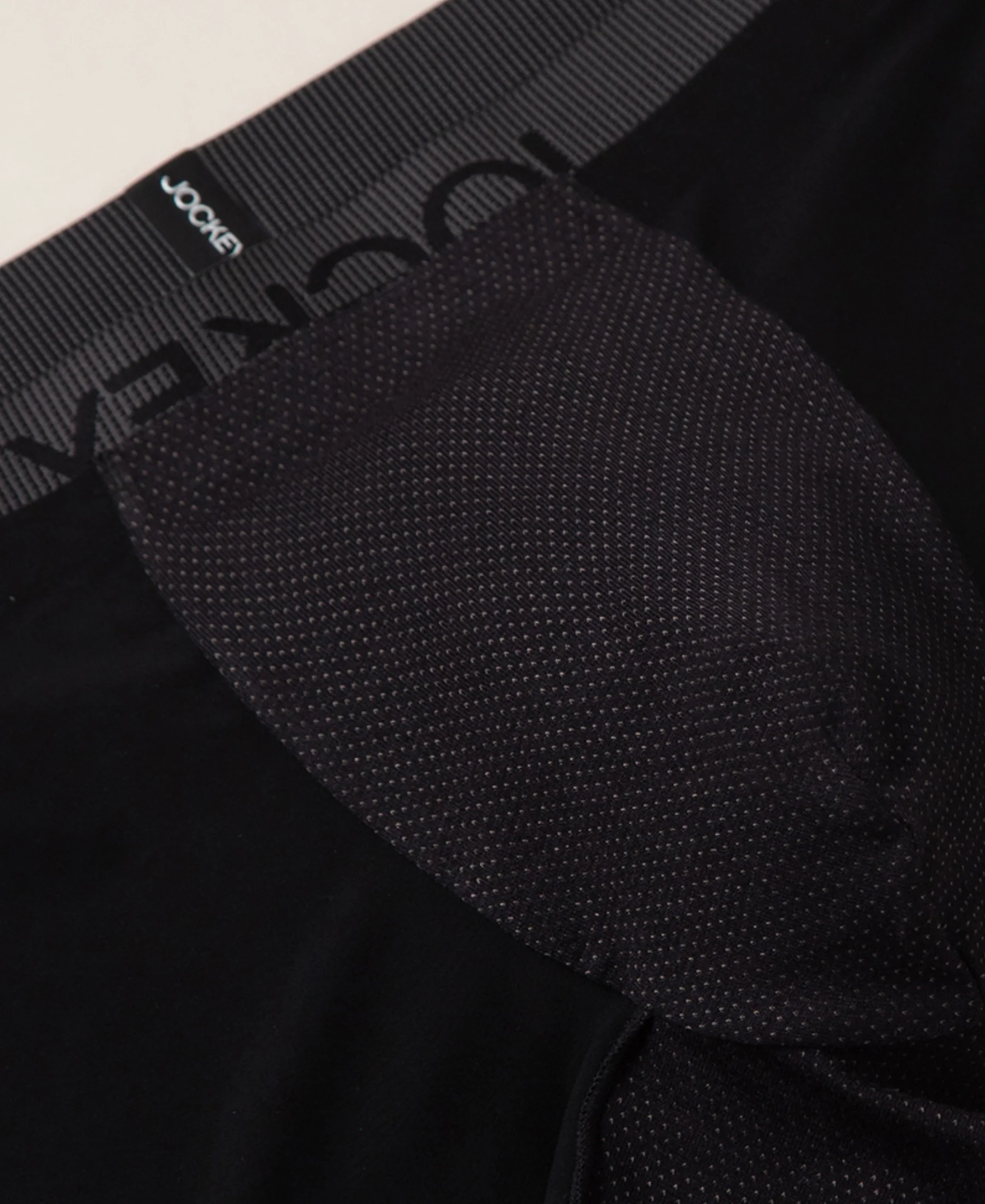 Tactouch Microfiber Elastane Stretch Seamfree Bonded Tech Solid Trunk with Internal Breathable Mesh - Black - Image 9