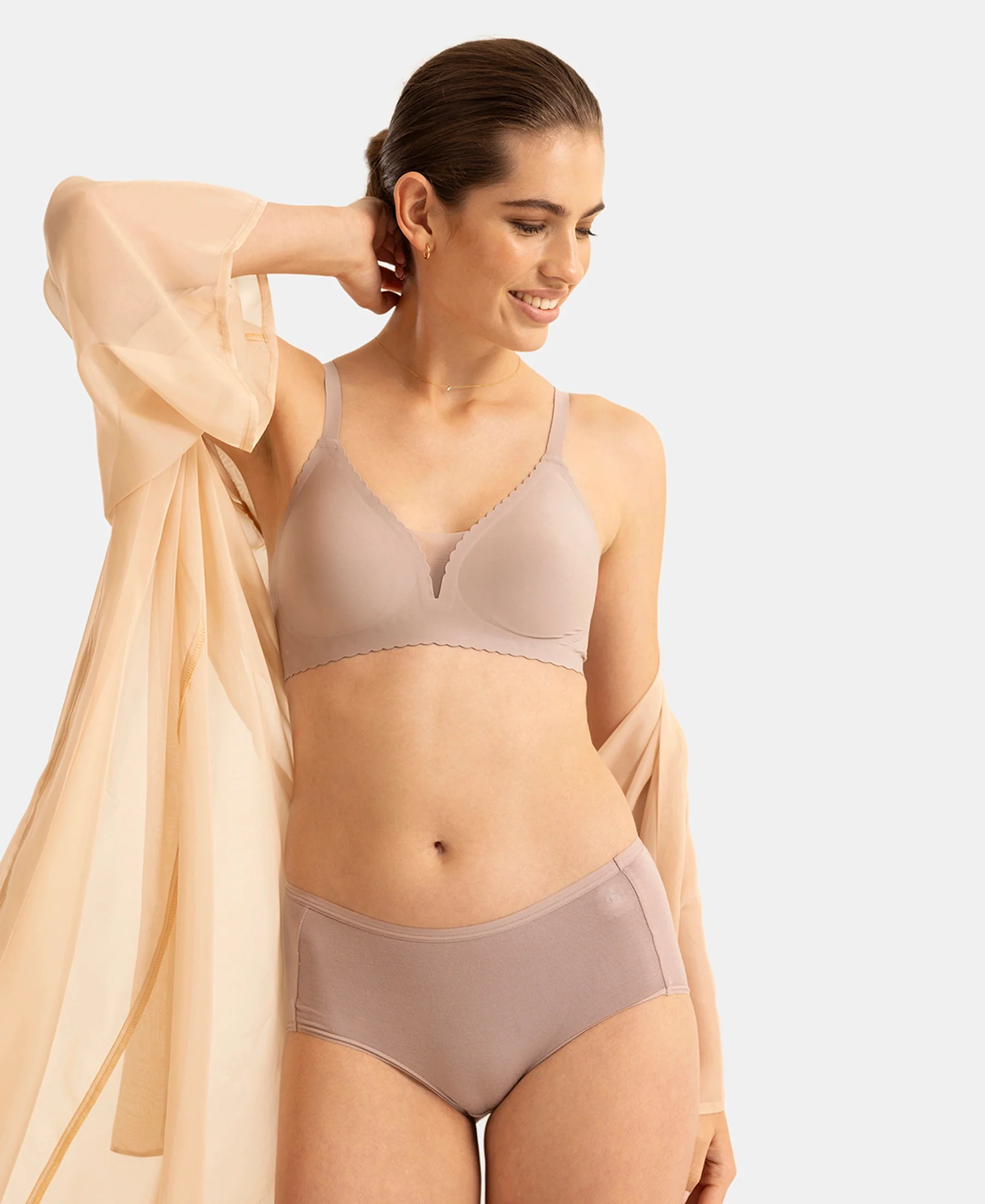 Wirefree Padded Soft Touch Microfiber Elastane Medium Coverage Bonded Tech T-Shirt Bra with Reinforced Side Support - Oyster - Image 5